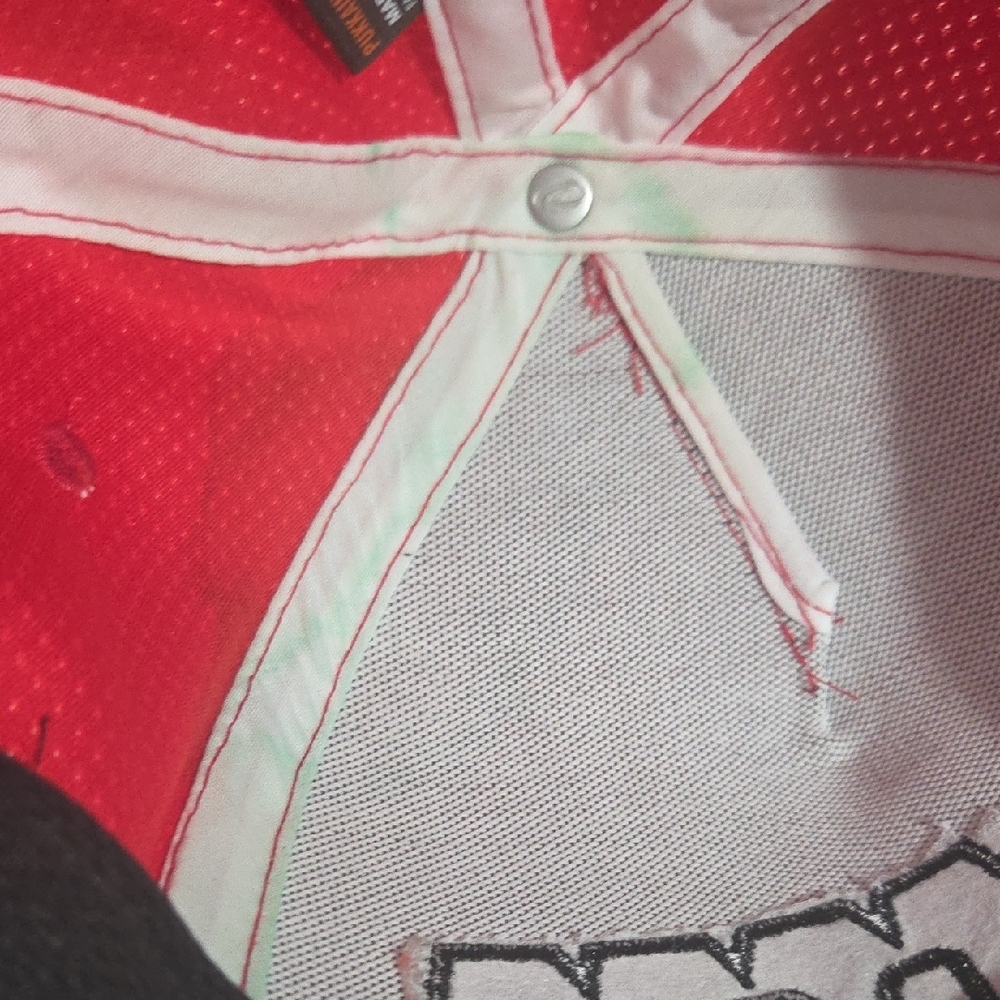 Red UNLV Cap - Picture 5 of 5